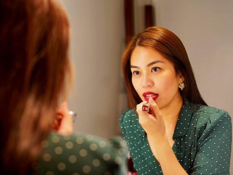 5 Health Risks Of Using Lipsticks And DIY Natural Lipstick Recipes