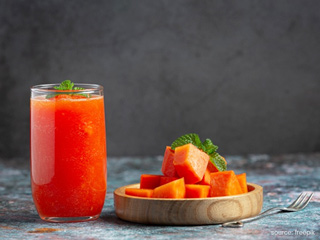 रोज पपीते का जूस पीने से सेहत को मिलते हैं ये 7 फायदे