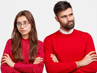 पार्टनर से असहमति या शिकायत बताते समय न करें ये 5 गलतियां, रिश्ते पर पड़ सकता है बुरा असर