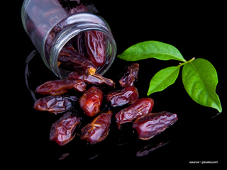 मॉनसून में खजूर खाना क्यों माना जाता है सेहतमंद? न्यूट्रीशनिस्ट रुजुता दिवेकर से जानें इसके फायदे