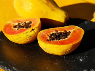 पपीते के साथ न करें इन 5 फू़ड्स का सेवन, सेहत के लिए नुकसानदायक हो सकते हैं ये कॉम्बिनेशन