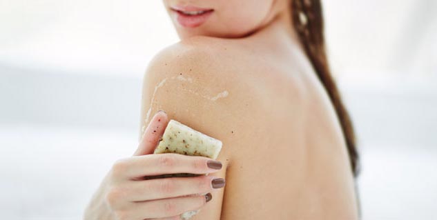 inside4_bathingsoapVSbodywash