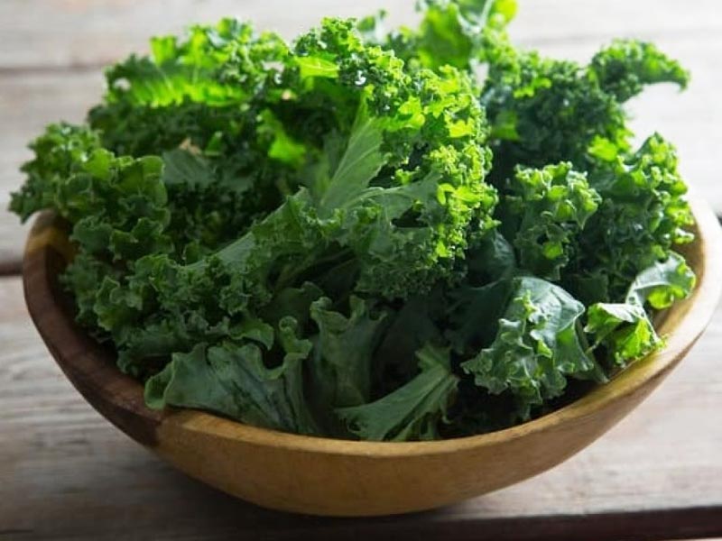 Healthy Indian Vegetarian Alternatives to Kale in Hindi | केल जितनी ही  फायदेमंद होती हैं ये 5 देसी सब्जियां, डाइट में जरूर करें शामिल |  Onlymyhealth - विदेशी सुपरफूड केल (Kale ...