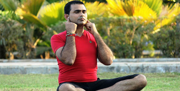 humming bee pose