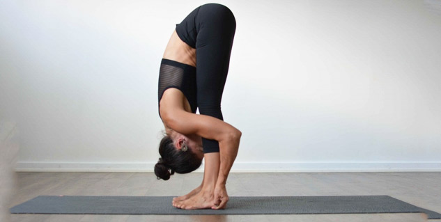 4 Yoga Asanas You Must Do To Strengthen Your Knees