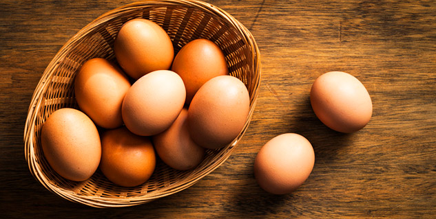 DIY-Homemade-Egg-Shampoo