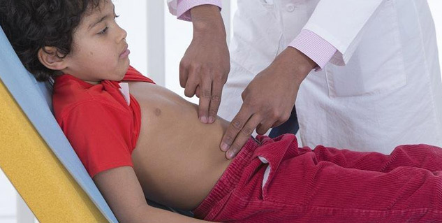 child_infected_with_pinworm