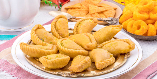 apple gujiya in holi