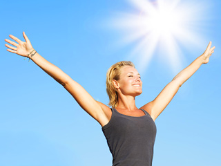 अपने डेली रूटीन में शामिल करें ये 8 आदतें, माइंड और बॉडी दोनों रहेंगे हेल्दी और एनर्जी से भरपूर