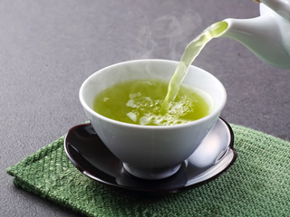 रोजाना ग्रीन टी पीने से आपके दिल, दिमाग और स्किन को मिलते हैं ये बेहतरीन फायदे