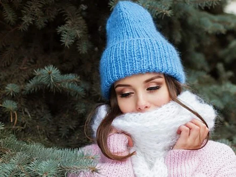ठंड में चेहरे की चमक कैसे बढ़ाएं: सर्दियों में चेहरे की खोई चमक दोबारा पाने के लिए अपनाएं ये 6 तरीके