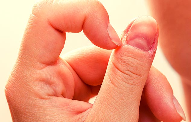 inside1CANCERANDNAILS