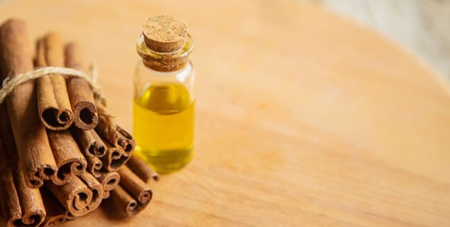 InsideCinnamonoil