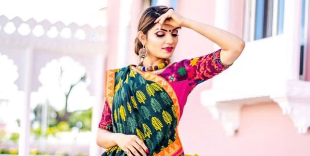 Navratri 2021 Day 2: Mouni Roy Looks Gorgeous in Green Saree; Check 9  Colours of Navratri and Their Significance - News18