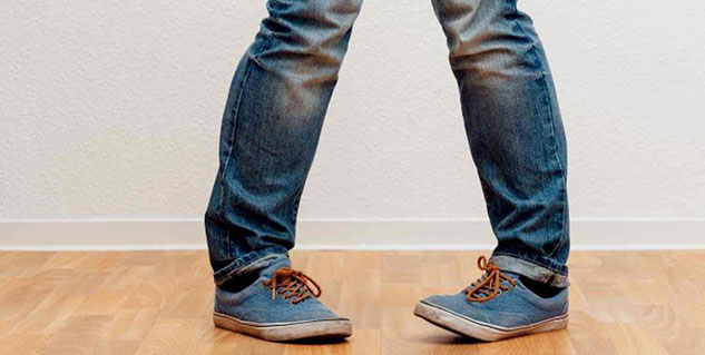 Knock-Knees-Causes-Symptoms-Treatment