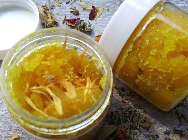 inside3turmericlipscrub
