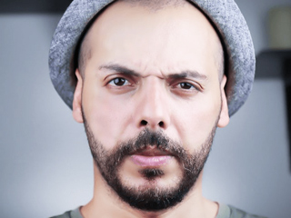 क्या टोपी पहनने की आदत से भी झड़ जाते हैं बाल या हो सकते हैं गंजेपन का शिकार? जानें एक्सपर्ट की राय