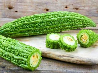 रोज करेला खाने या इसका जूस पीने के हो सकते हैं ये 5 नुकसान, बिगड़ सकती है सेहत