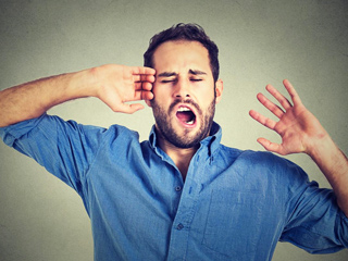 हर समय आती है उबासी? जानें इसके कारण और उबासी दूर करने के 5 घरेलू उपाय