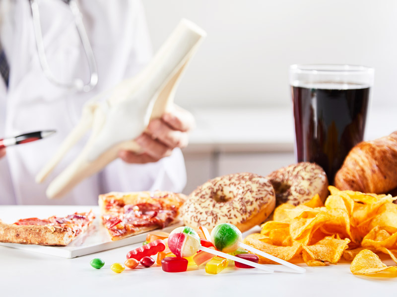 ऑस्टियोपोरोसिस के मरीज कैल्शियम और विटामिन डी की कमी कैसे करें दूर? डॉक्टर से जानें खाने में क्या खाएं