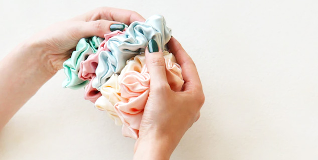 Silk scrunchies for hair 