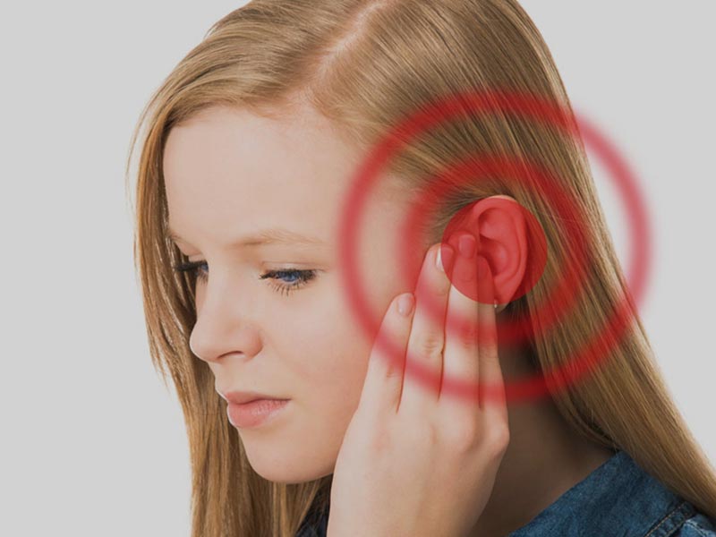 अचानक तेज आवाज सुनने से खराब हो सकते हैं आपके कान, जानें एकॉस्टिक ट्रॉमा के लक्षण, कारण और इलाज