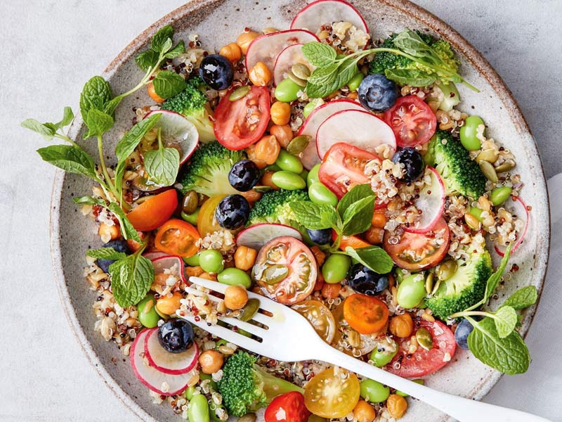 5 हेल्दी Salad Toppings जो आपके सलाद को बनाएंगे स्वादिष्ट और सेहतमंद, जानें रोज सलाद क्यों खाना चाहिए