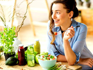 जंक फूड खाने के बाद बॉडी को इन तरीकों से करें ड‍िटॉक्‍स, सेहत को कम होगा नुकसान