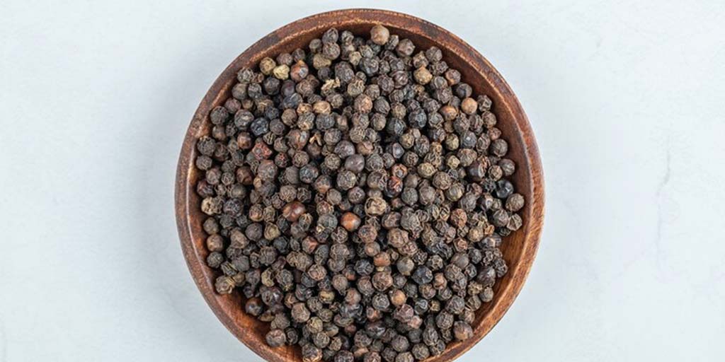 Black Pepper For Weight Loss Uses and Benefits In Hindi काली मिर्च है