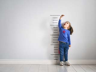 हाइट बढ़ाने के लिए कौन से पोषक तत्व हैं जरूरी? डायटीशियन से जानें लंबाई बढ़ाने वाले न्यूट्रिएंट्स