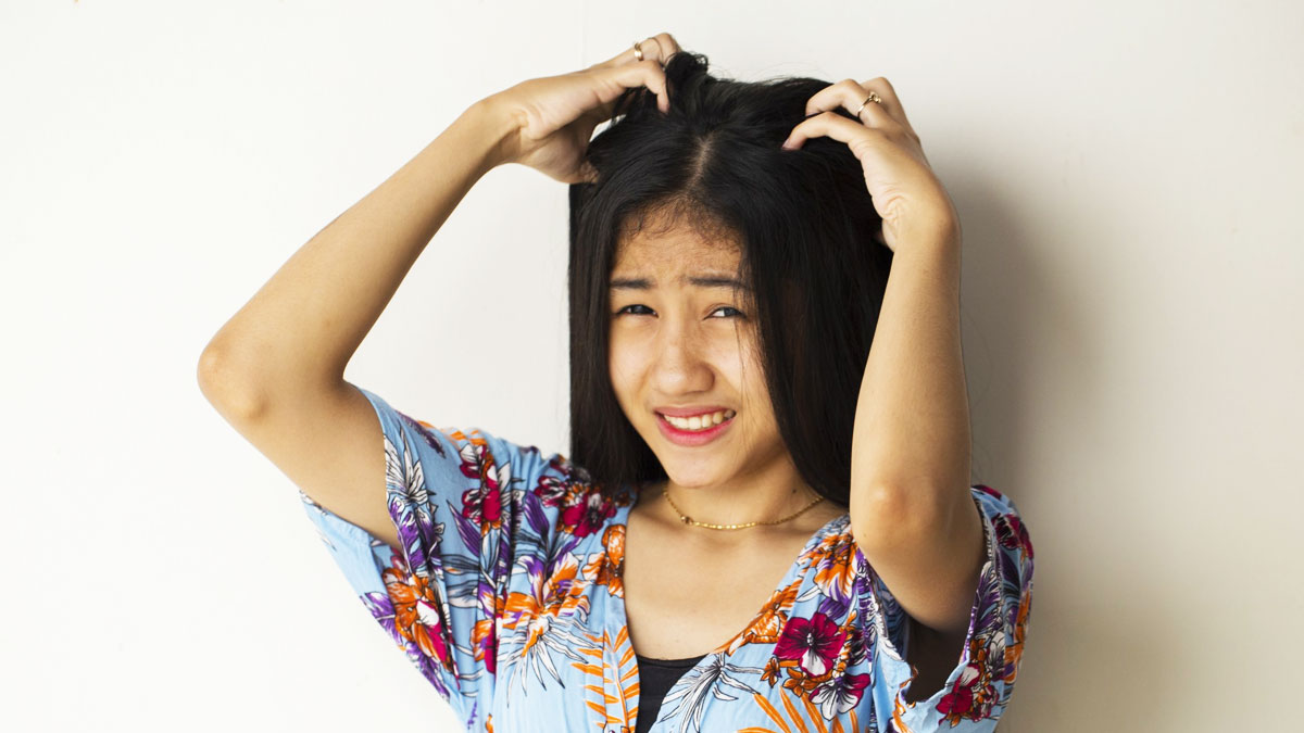 बालों में जुएं और खुजली से हैं परेशान? अपनाएं ये असरदार 5 घरेलू उपाय
