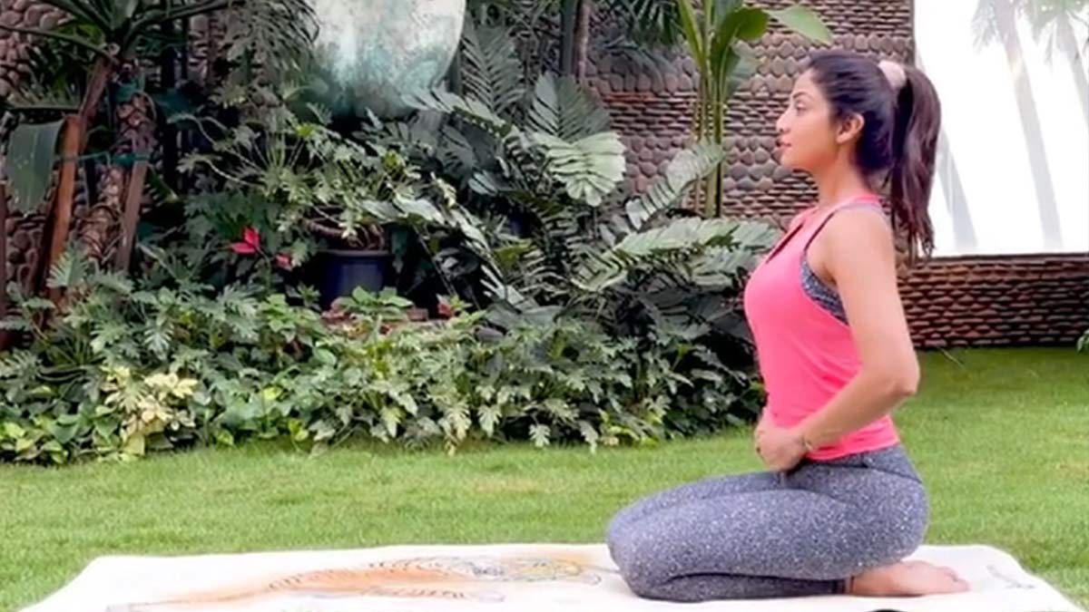 Videos: Here Are All The Yoga Asanas Recommended By Shilpa Shetty |  Filmfare.com