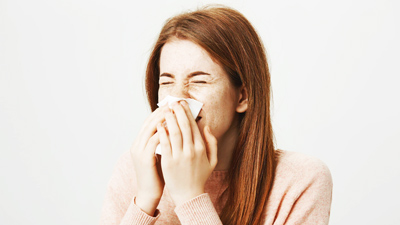 5 Throat-Soothing Teas To Sip During Allergy Seaso...