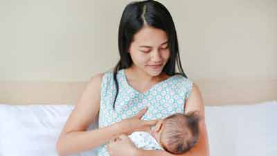 दूध पिलाने से शिशु का पेट भरा या नहीं, कैसे समझें? जानें डॉक्टर से