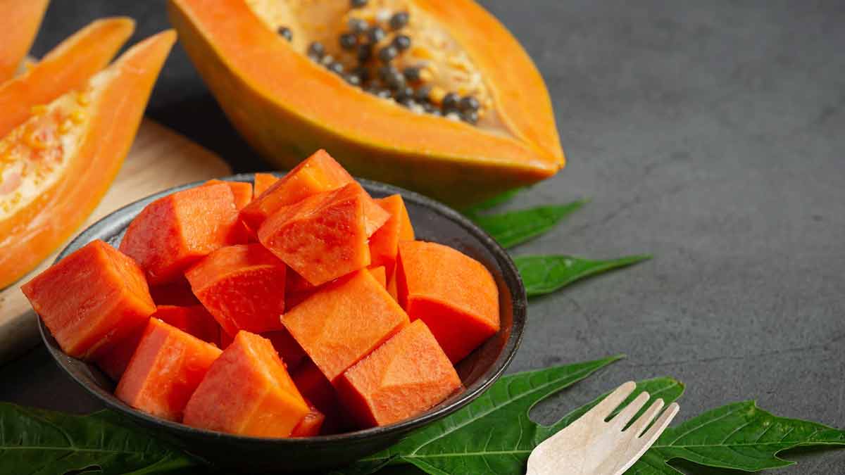 Vitamin A Rich Fruits in Hindi