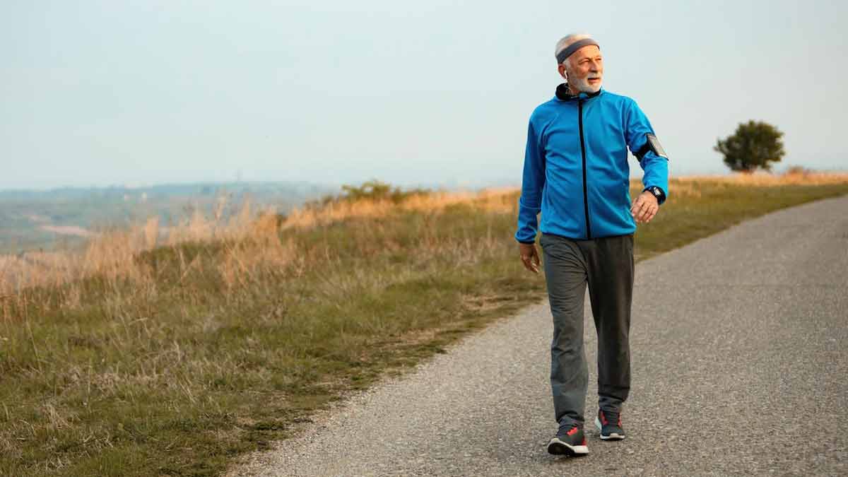 walk-after-eating-benefits