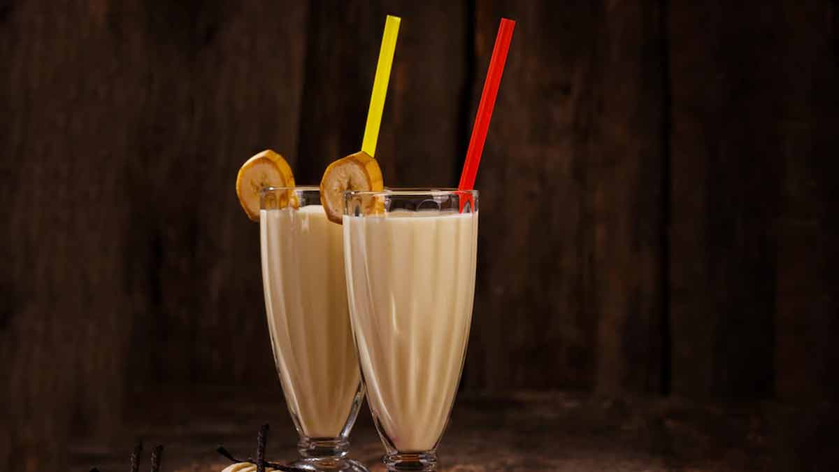 banana-dates-milkshake-for-weight-gain