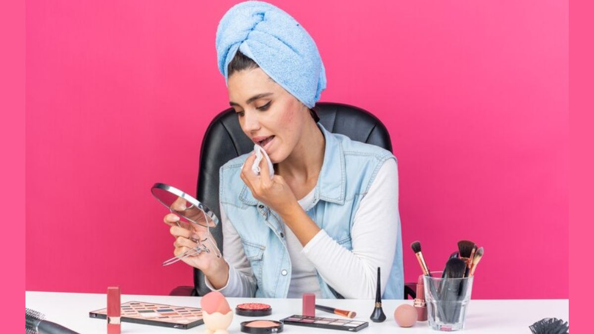 मेकअप वाइप्स के इस्तेमाल से आपकी स्किन पर हो सकती हैं ये परेशानियां