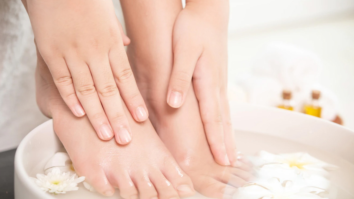 Home Remedies To Treat Cracked Heels