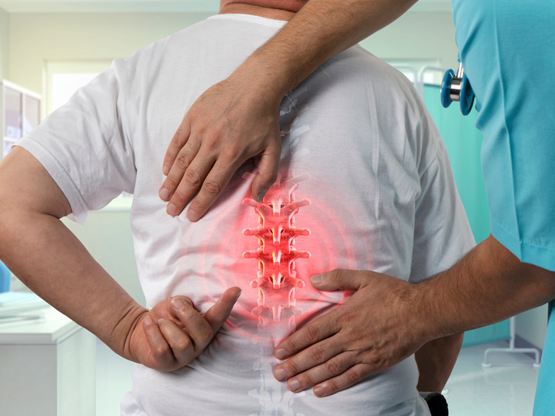 Kidney Cancer का लक्षण हो सकता है लगातार पीठ दर्द, तुरंत करवा लेना चाहिए ये Test