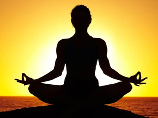 Yoga Mudras: इन 7 योग मुद्राओं से दूर हो सकती हैं दर्द, तनाव जैसी समस्याएं और कई बीमारियां