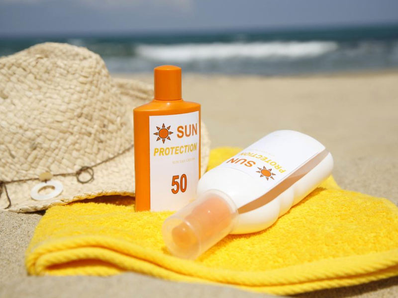 Physical Vs Chemical Sunscreen: Know The Difference Between The Two