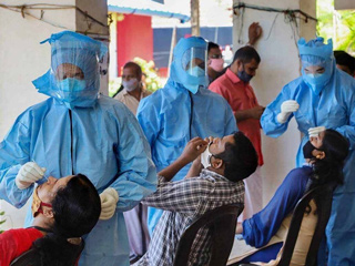 24 घंटे में आए 1 लाख 90 हजार से ज्यादा कोरोना के मामले, मेडिकल विशेषज्ञ का दावा 90% लोगों को होगा ओमीक्रोन