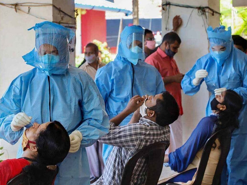 24 घंटे में आए 1 लाख 90 हजार से ज्यादा कोरोना के मामले, मेडिकल विशेषज्ञ का दावा 90% लोगों को होगा ओमीक्रोन