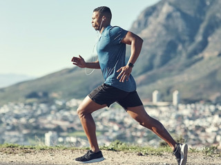 रोज दौड़ने से सेहत को मिलते हैं कई फायदे, जानें लंबी दौड़ के ल‍िए खुद को कैसे करें मानसिक रूप से तैयार