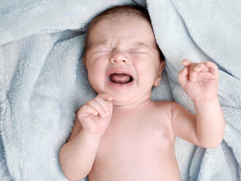 जन्म के पहले साल शिशु को अक्सर होती हैं 5 समस्याएं, डॉक्टर से जानें कैसे करें बचाव