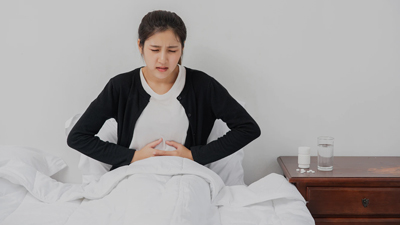 क्या आपको भी पीरियड्स के दौरान  होते हैं मूड स्विंग्स? जानें इसे कंट्रोल करने के आसान उपाय 