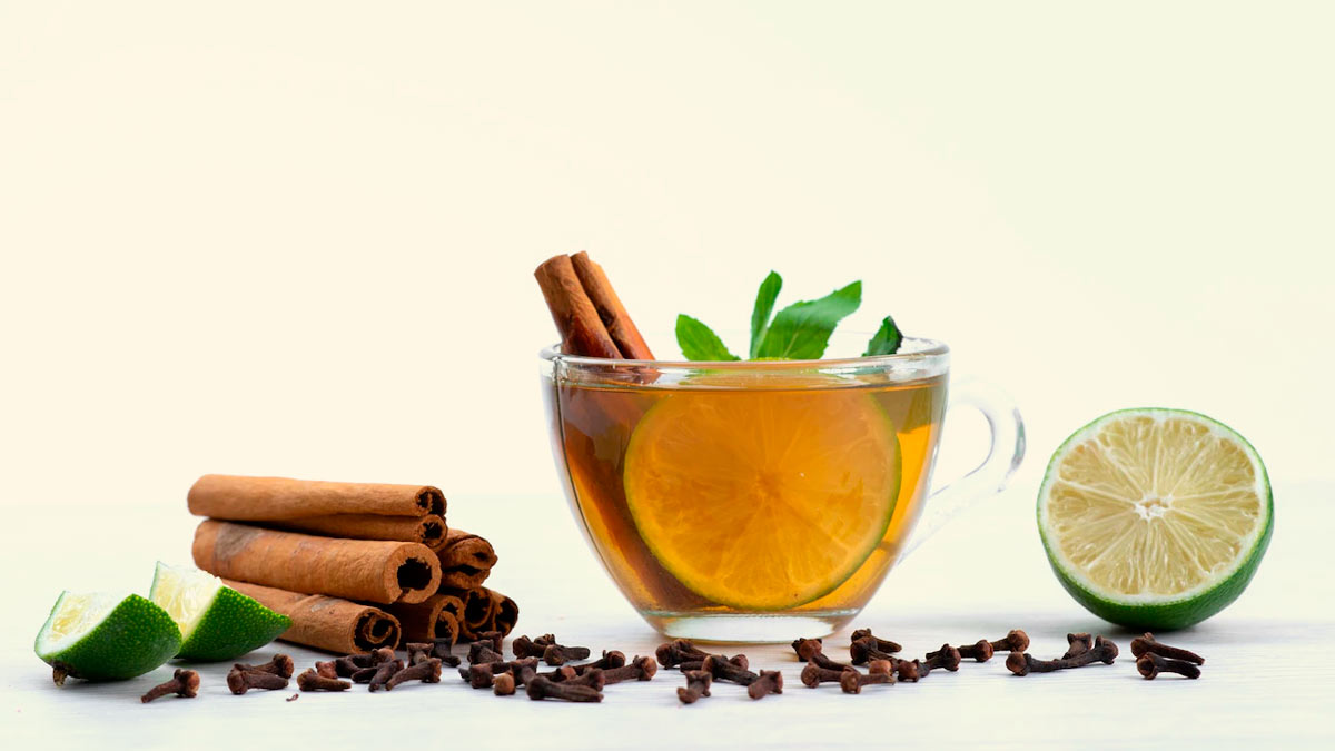 मॉनसून में मौसमी बीमारियों से दूर रहने और इम्यूनिटी बढ़ाने के लिए पिएं ये 5 तरह की चाय