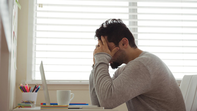 मानसिक बीमारी की शुरुआत में दिखते हैं ये लक्षण, समय पर पहचान कर जरूर लें इलाज