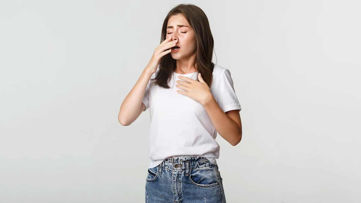 बार-बार आती है छींक, तो इन 5 आयुर्वेदिक उपायों से दूर करें नाक की एलर्जी